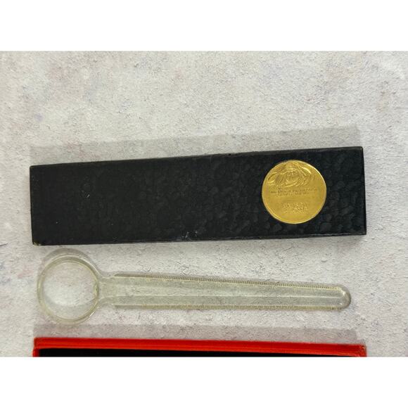 Vintage Bausch and Lomb Handheld Magnifier with Case - Picture 4 of 10